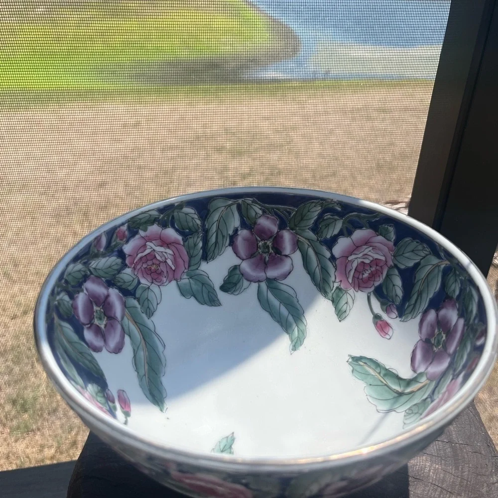 Andrea by Sadek Round serving plate, tall, with floral pattern